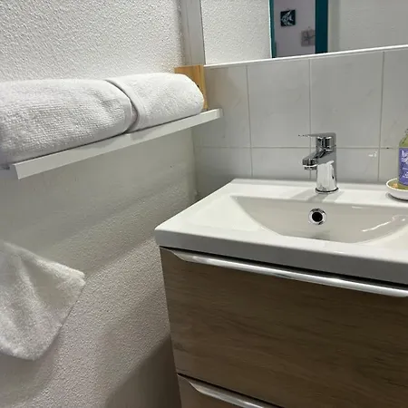 Appartement Delicieux 3 P Climatise La Faviere *